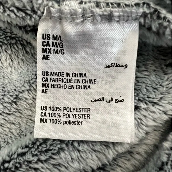 Soft Gray Women’s Long Bathrobe Medium / Large Fuzzy Plush - Picture 12 of 14